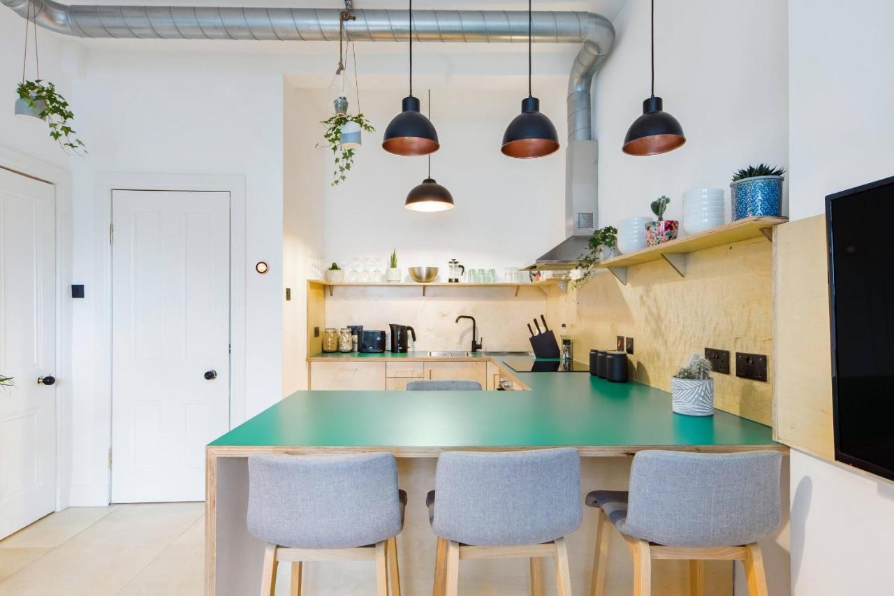 The Plywood Flat, Modern Style In A Traditional Tenement EDI Exterior foto