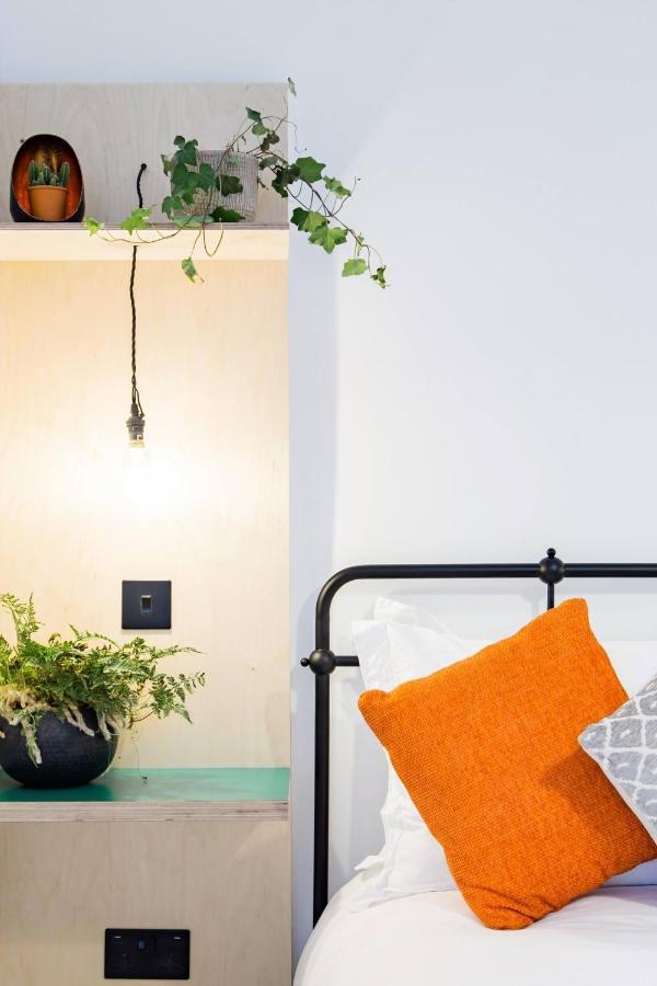 The Plywood Flat, Modern Style In A Traditional Tenement EDI Exterior foto