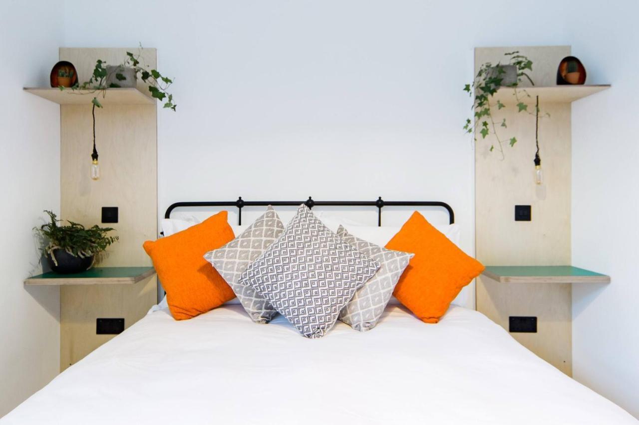 The Plywood Flat, Modern Style In A Traditional Tenement EDI Exterior foto