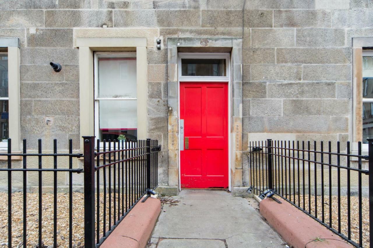 The Plywood Flat, Modern Style In A Traditional Tenement EDI Exterior foto